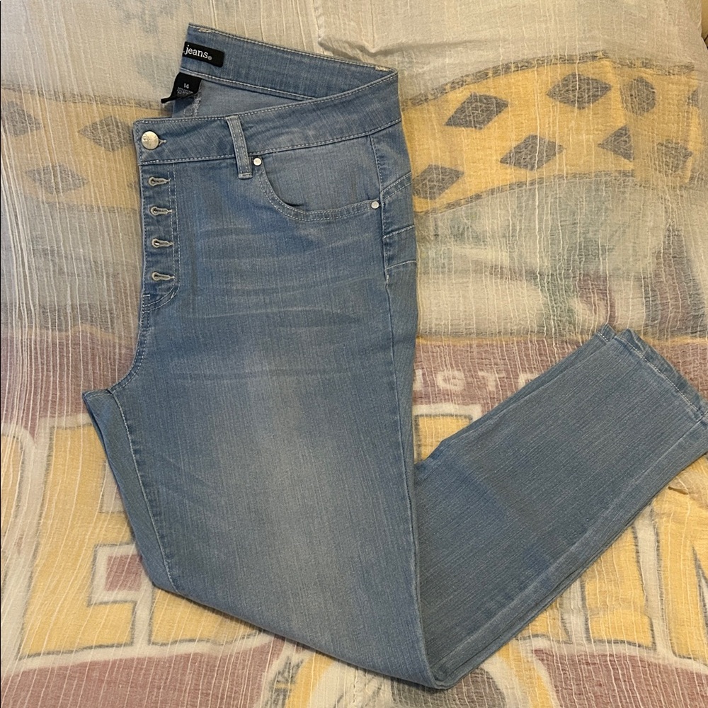 d. jeans High Rise Light Wash Denim Jeans